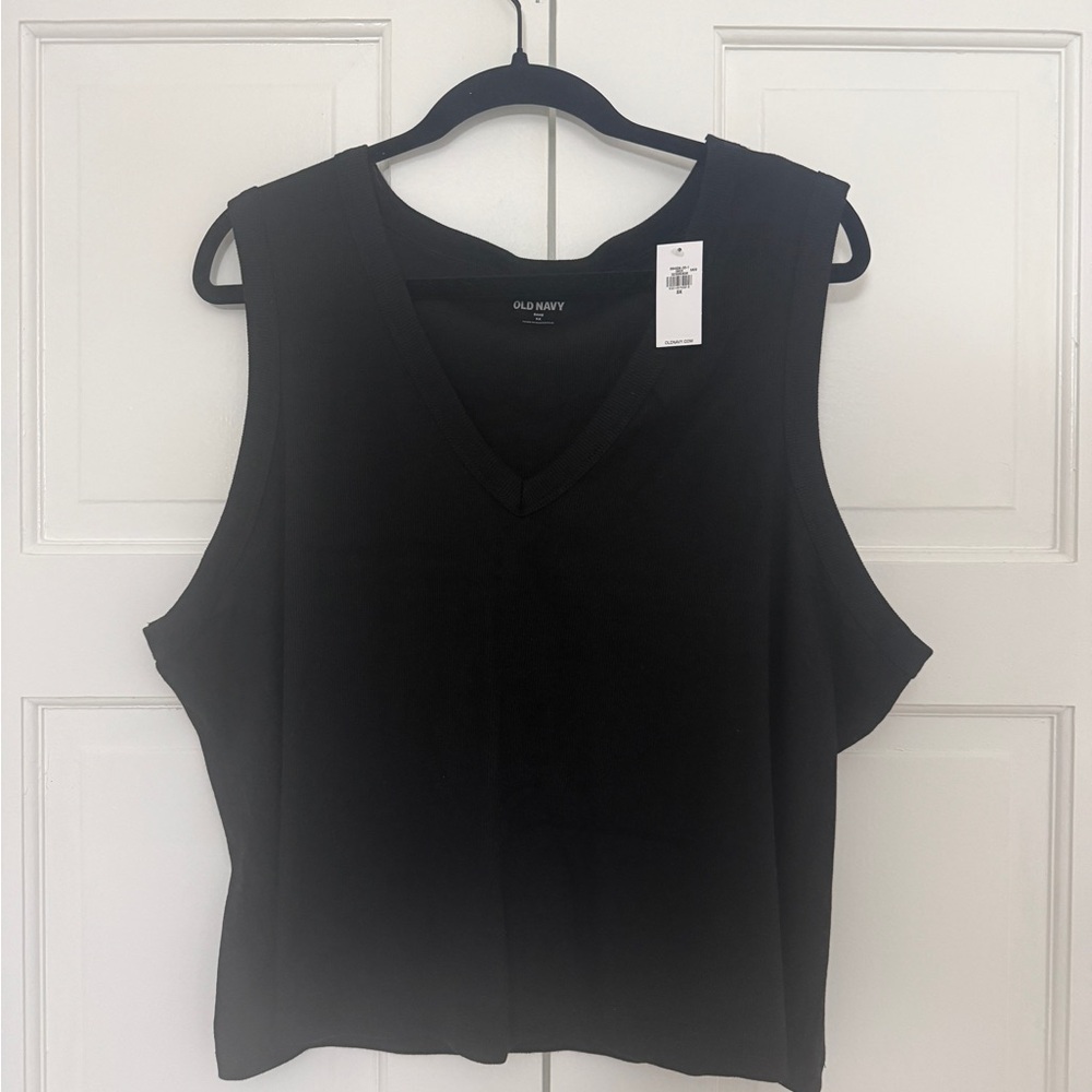 Old Navy Black V-Neck Sleeveless Tank Top